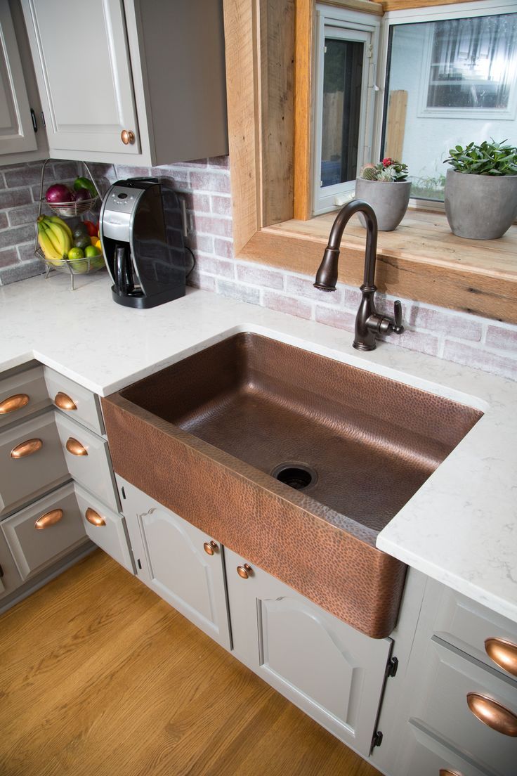 Maintenance Tips for Keeping Your Kitchen
Sink Looking Like New