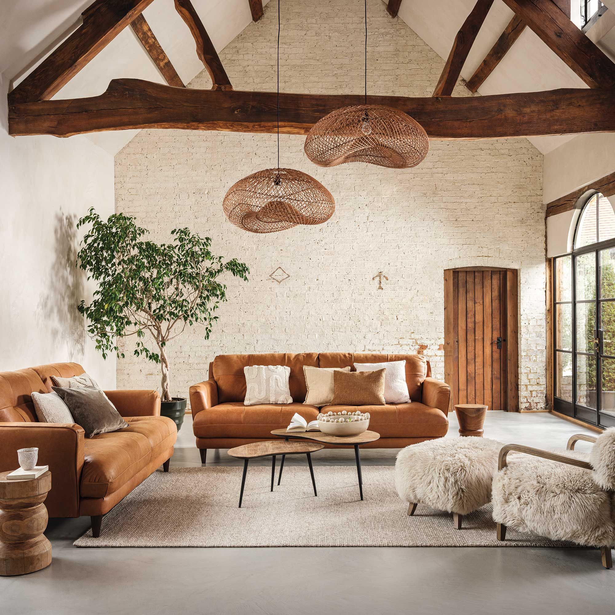 The Ultimate Guide to Choosing the
Perfect Leather Sofa Set