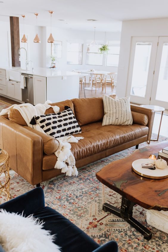 Choosing the Perfect Leather Corner Sofa:
A Comprehensive Guide