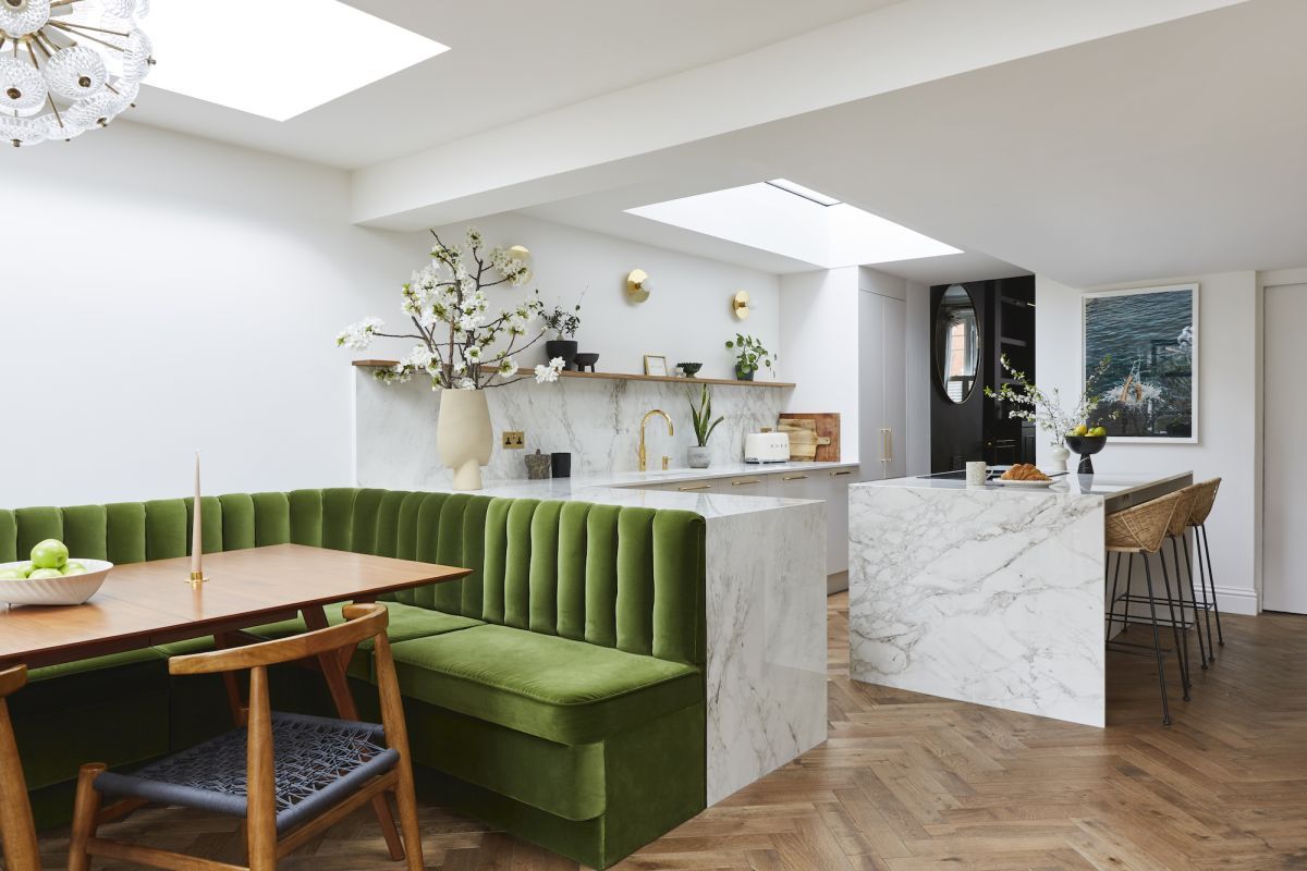 Modern Kitchen Island Designs: Maximizing
Seating Options