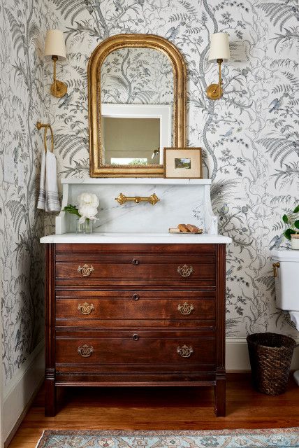 Stylish and Functional Powder Room
Vanities for Small Spaces