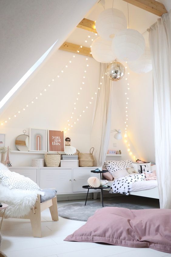 Creative Ideas for Teenage Girl Bedroom
Decor