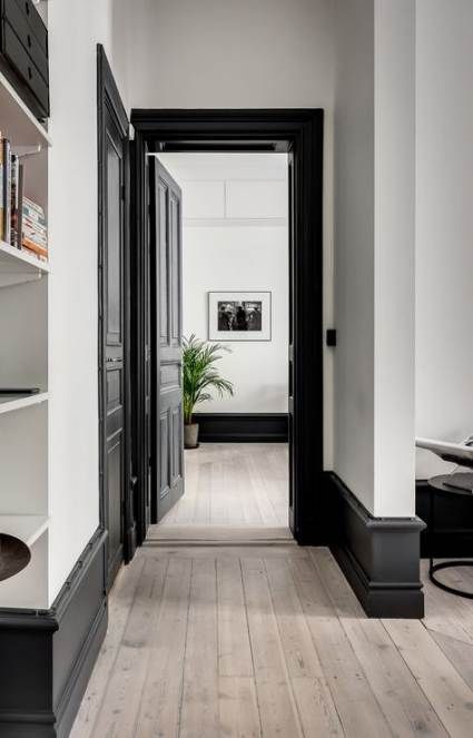 Elegant and Timeless: Decorating with
Black and White