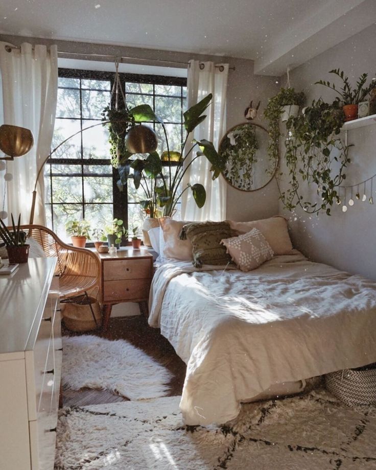 Maximizing Space: Small Room Decor Ideas