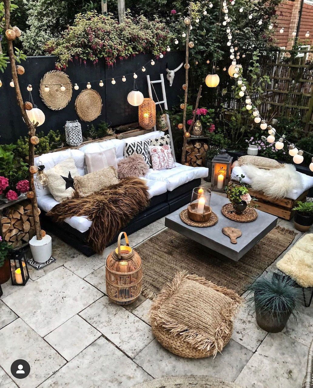 Inspiring Patio Decor Themes to Try This
Season