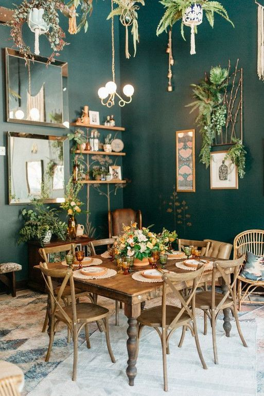 The Ultimate Guide to Choosing the
Perfect Dining Room Table