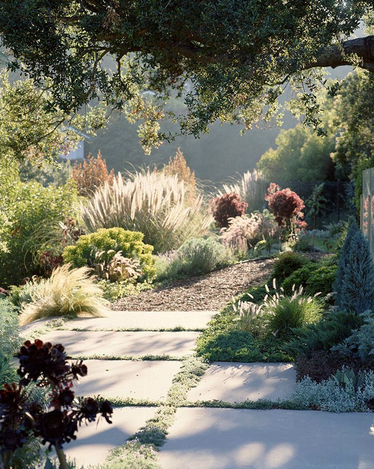 Easy Ways to Enhance Your Front
Landscaping