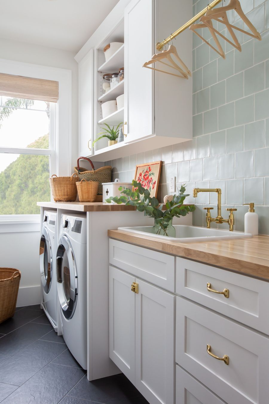 Effortless Ideas for Stylish Laundry Room
Decor