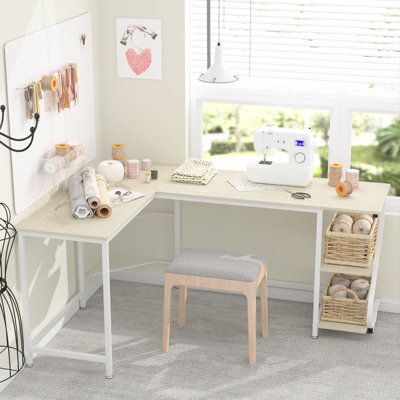 White Corner Desk for Contemporary Homes