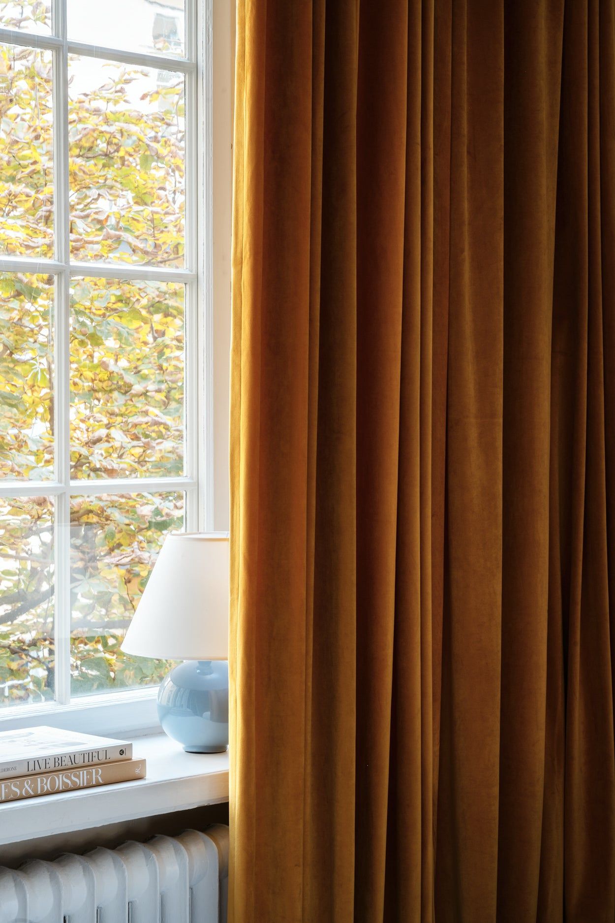 Expert Tips for Choosing the Right
Curtain Poles for Your Home