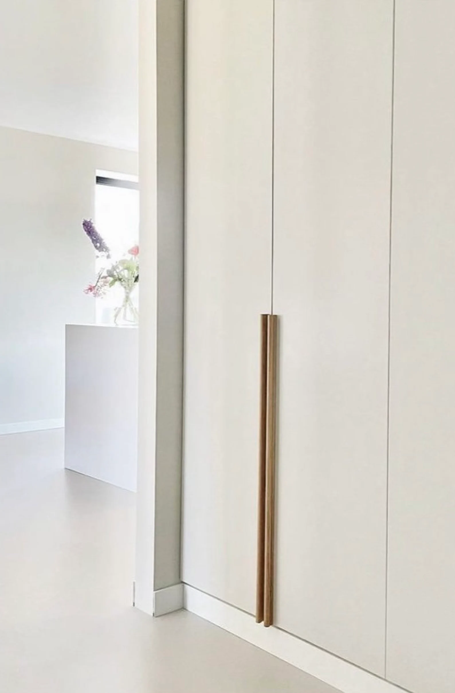 Why an Oak Wardrobe is the Perfect
Addition to Your Bedroom