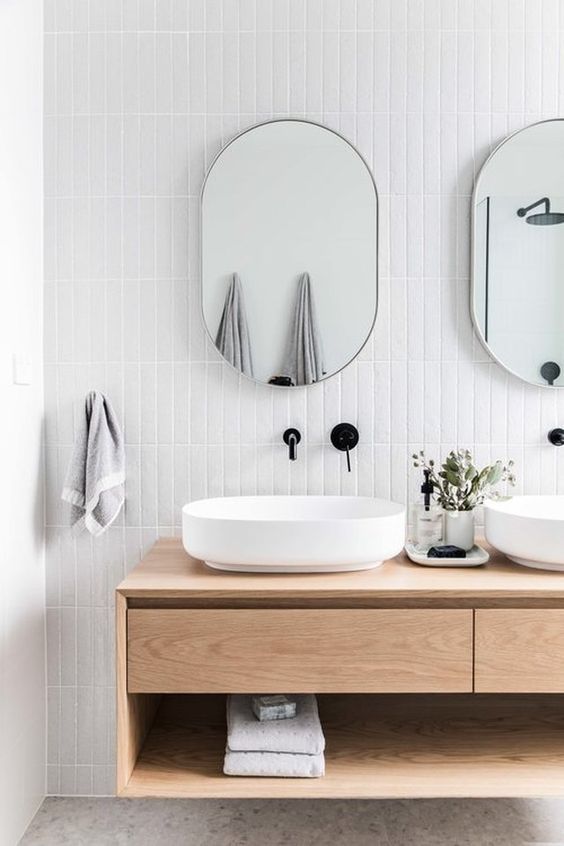 Enhancing Your Bathroom Decor with an
Oval Mirror