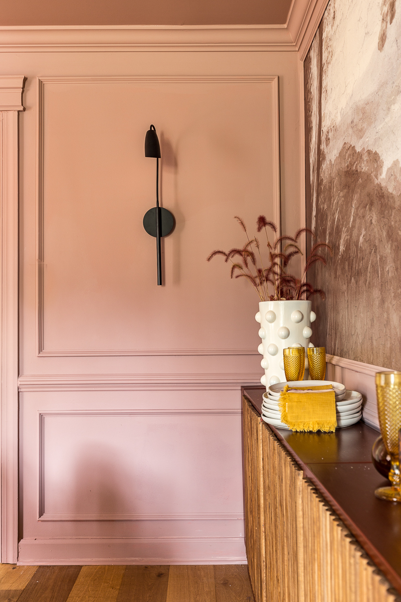 Elevate Your Dining Room with These
Impressive Paint Colors