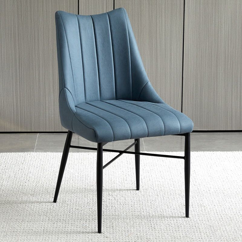 The Timeless Elegance of Parsons Chairs:
A Design Classic