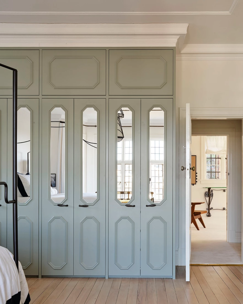 Transform Your Bedroom with Chic Mirrored
Closet Doors