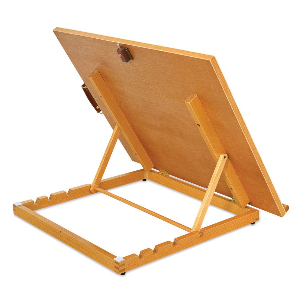 Why Every Outdoor Enthusiast Needs a
Portable Folding Table