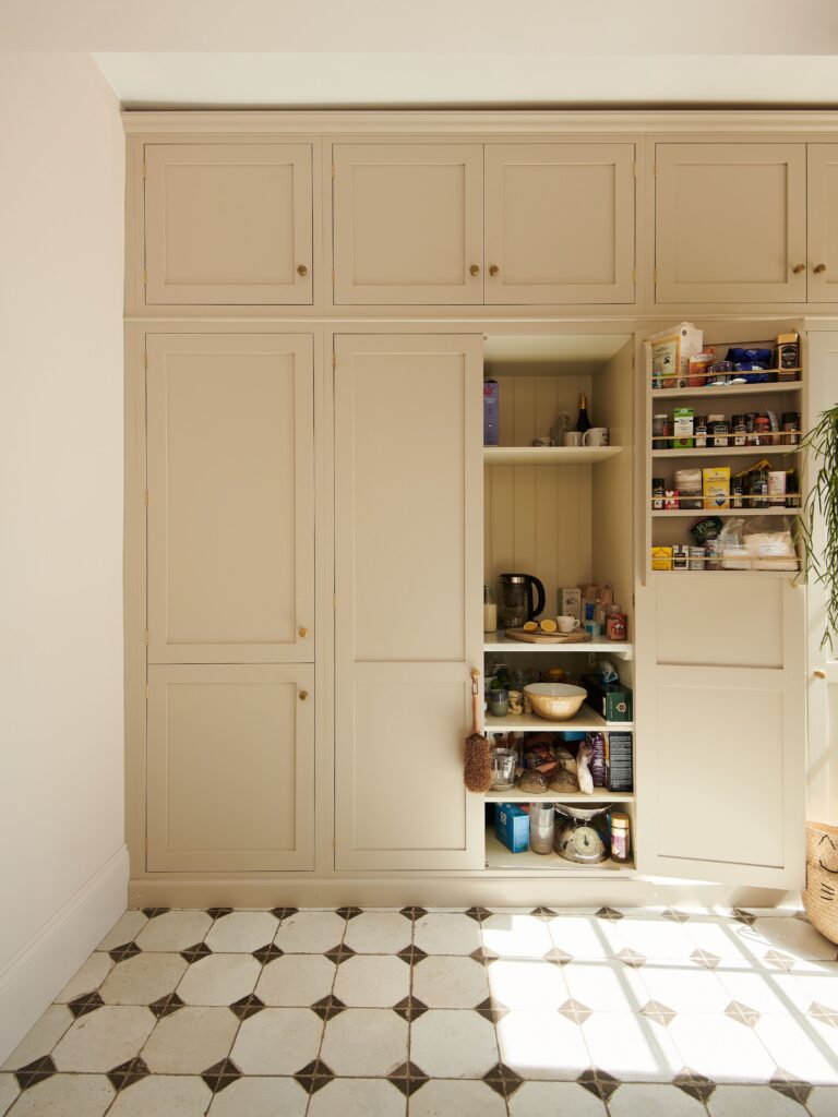 1712298143_Kitchen-Cupboard-Paint.jpg