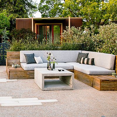 Choosing the right wood outdoor
furniture
  for a field party