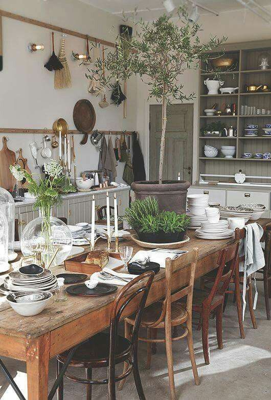 Tips for Styling Your Dining Room Table