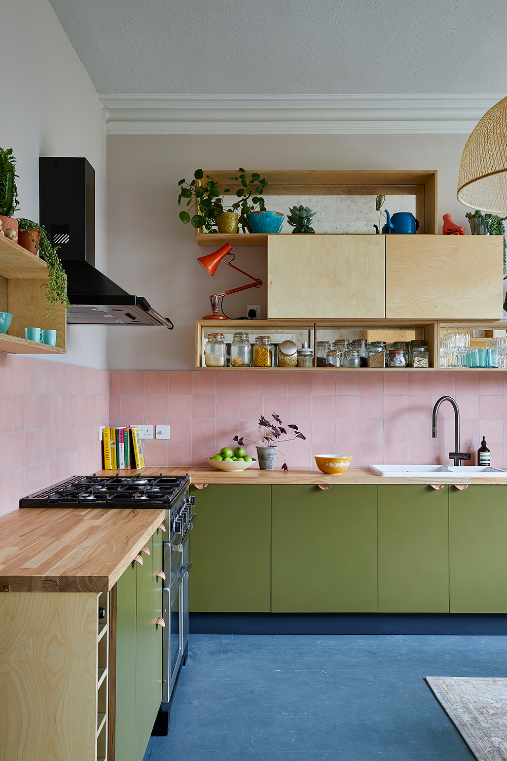 How to Choose the Perfect Kitchen Color
Palette