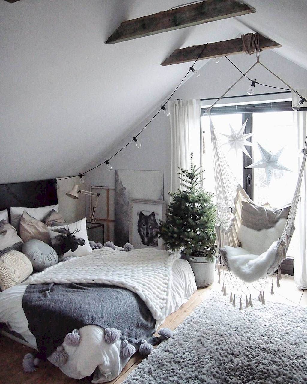 Transform Your Teen’s Bedroom with These
Inspiring Ideas