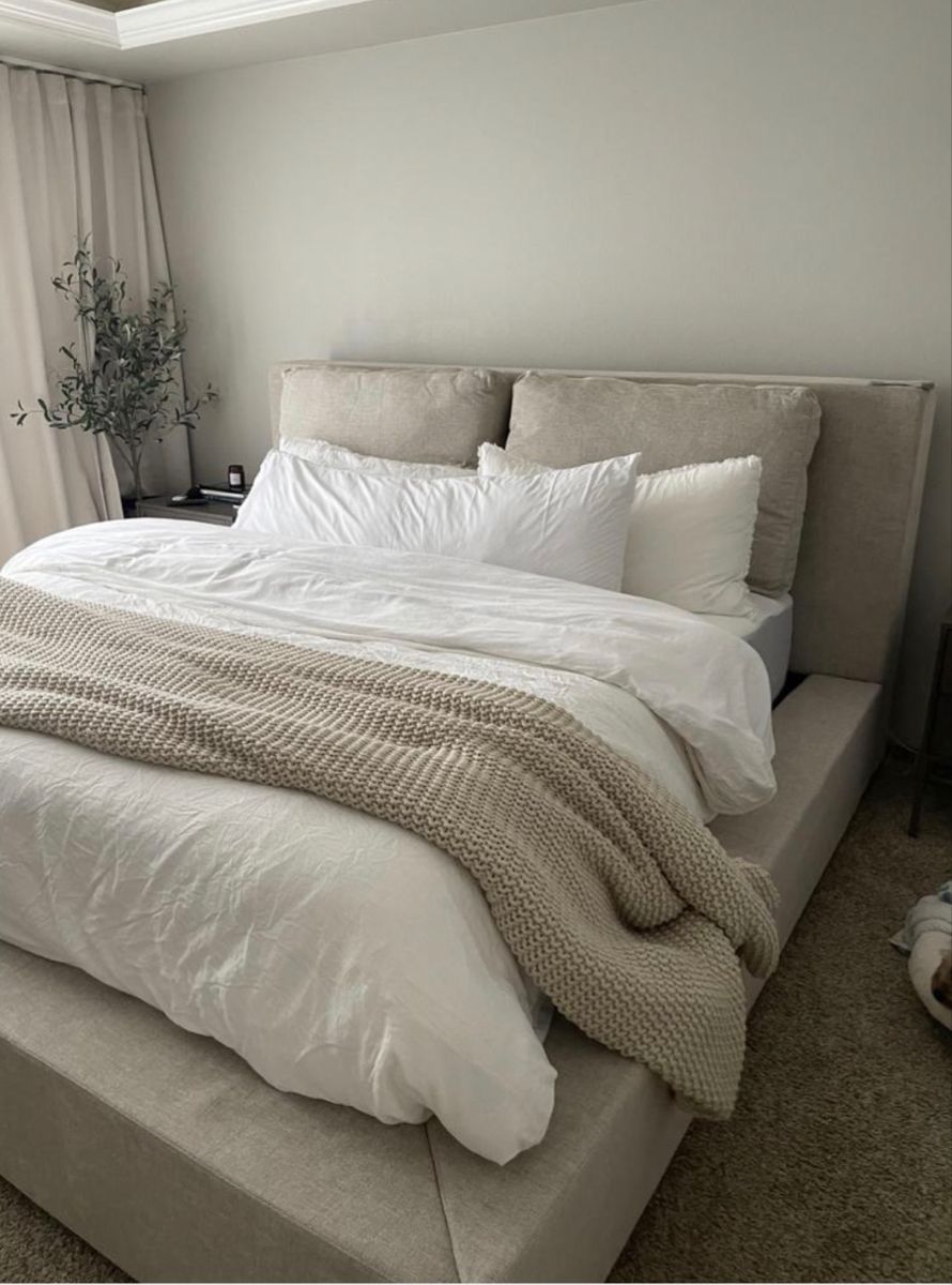 Elegant and Timeless: Modern King Bedroom
Sets in White