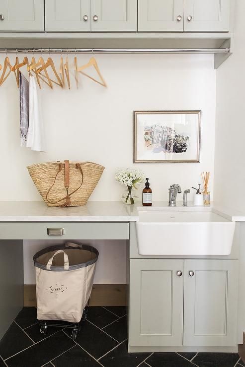 The Ultimate Guide to Organizing Your
Laundry Room with Cabinets and Hanging Rods
