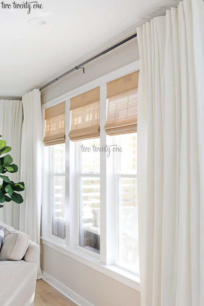 Essential Tips for Choosing the Perfect
Living Room Curtain