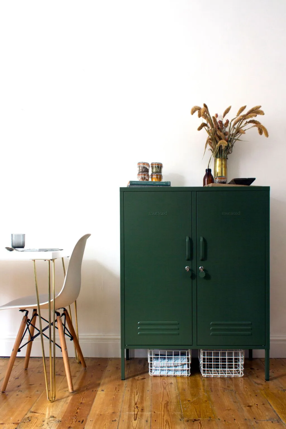 Maximizing Space: How Locker Shelves Can
Enhance Organization