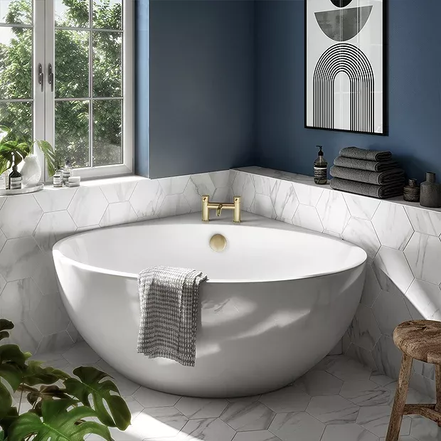 Maximizing Space: Design Ideas for Small
Bathrooms