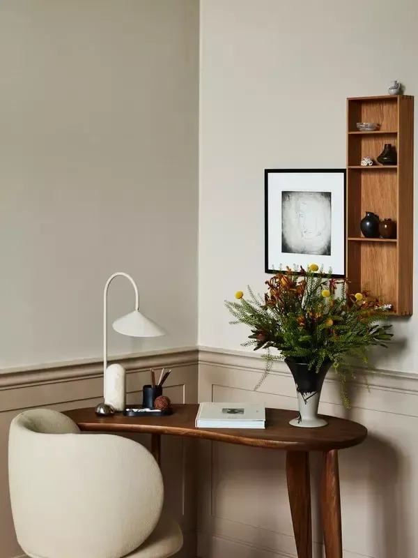 Efficient Space-Saving Solutions: Small
Corner Office Desk Ideas