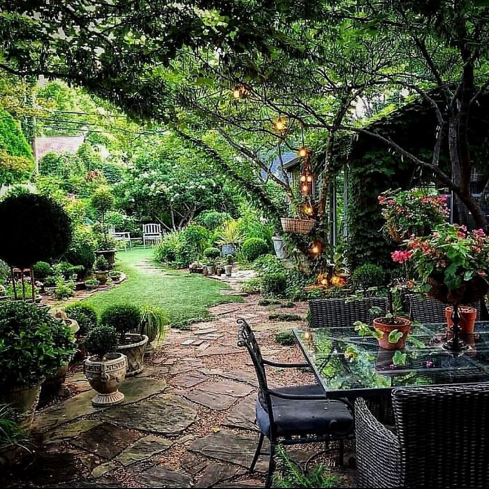 Create Your Dream Backyard Garden with
These Landscape Design Ideas