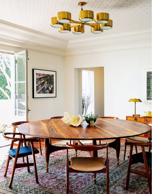 Trendy Dining Table Sets for a Modern
Home