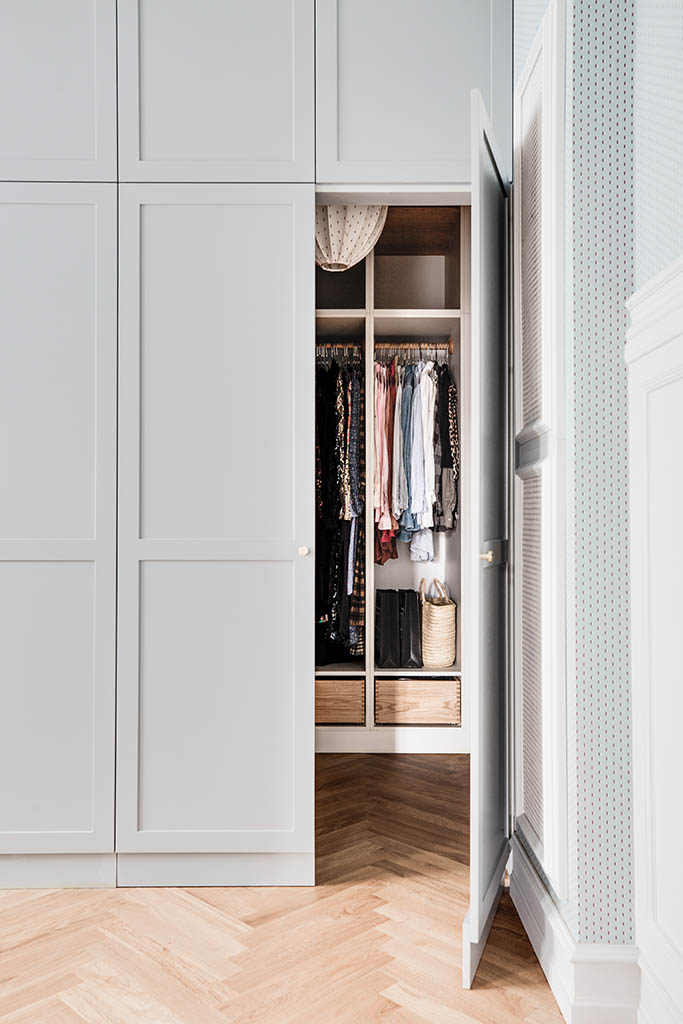 Ultimate Guide to Designing Your Dream
Walk-in Closet