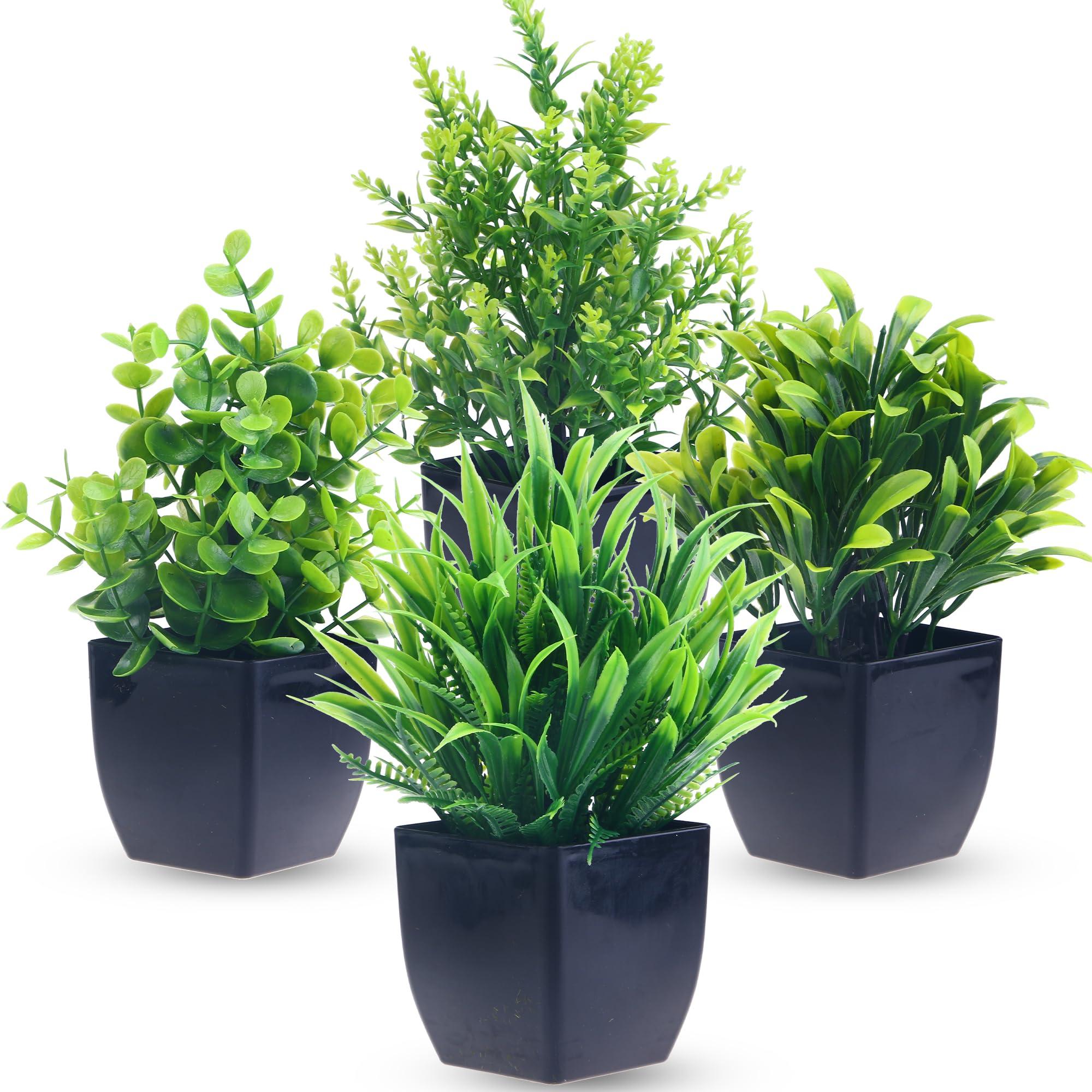 Potted plants⁤ breathe life into your farmhouse bathroom ⁢space