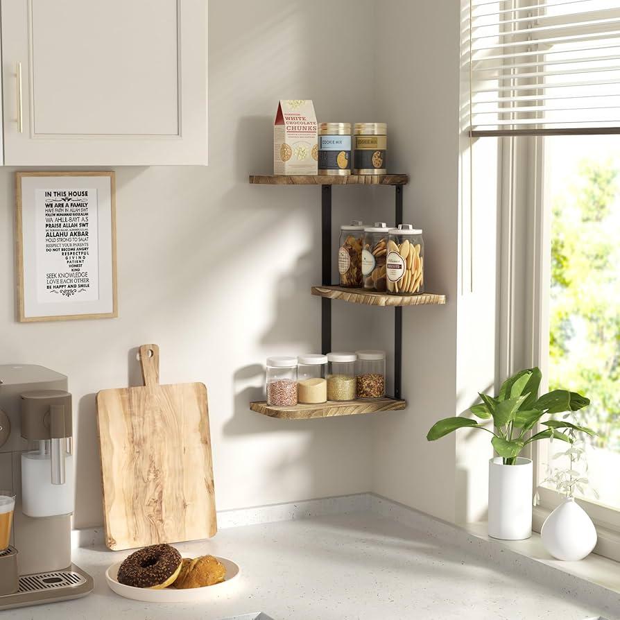 Use corner shelves to utilize all available space ⁢in ⁤your small kitchen