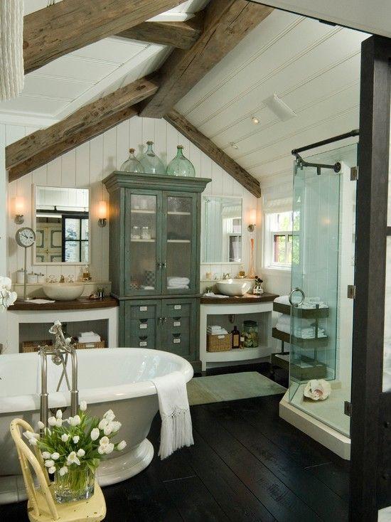 Vintage-style bathtubs invite​ relaxation in ‍your farmhouse bathroom